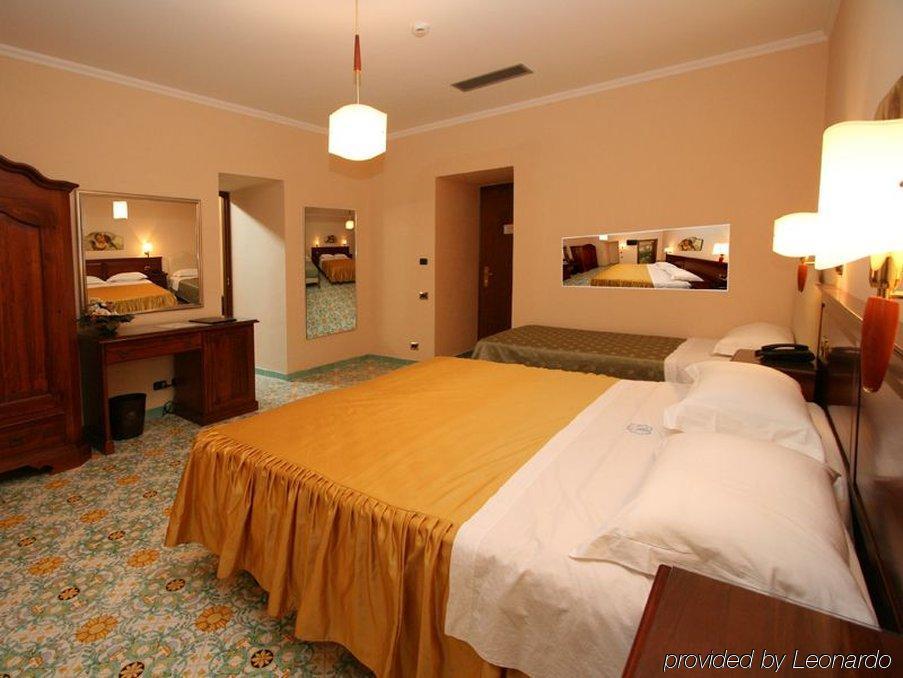 La Panoramica Hotel Castellammare di Stabia Exterior foto