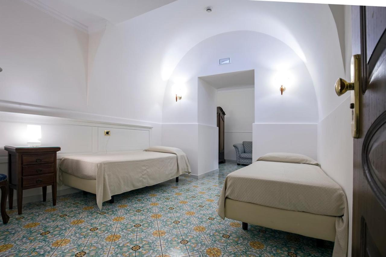 La Panoramica Hotel Castellammare di Stabia Exterior foto